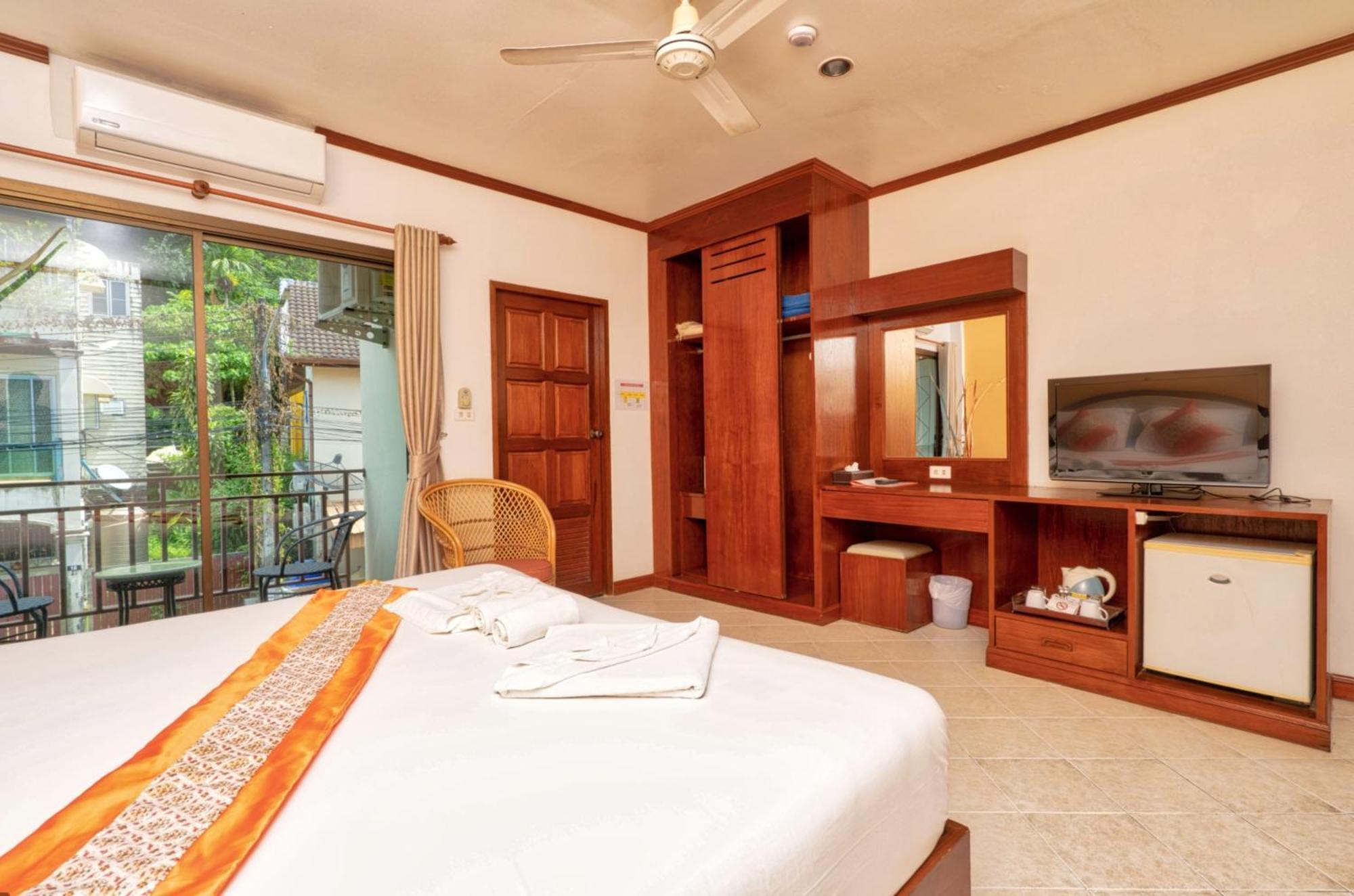 Sai Rougn Residence - Sha Extra Plus Patong Pokoj fotografie