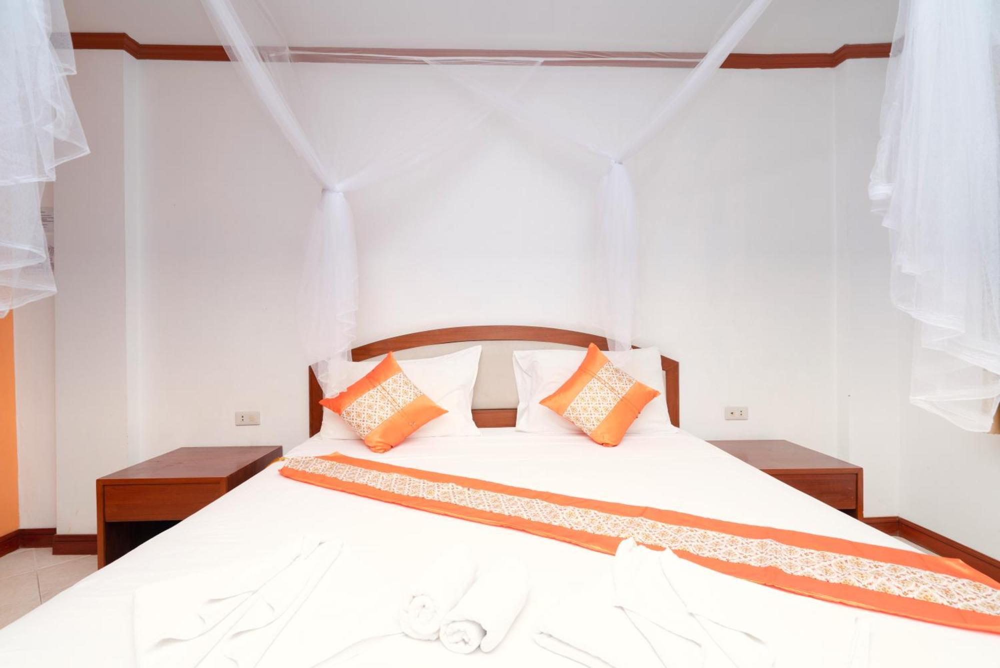 Sai Rougn Residence - Sha Extra Plus Patong Pokoj fotografie